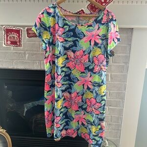 Lilly Pulitzer Blue and Pink Dress t shirt dress Hawaiian print XL